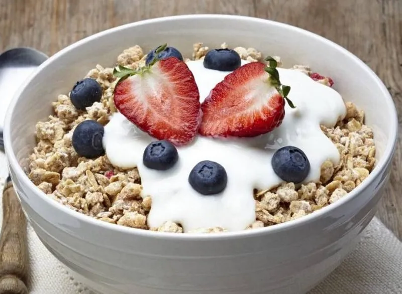 Fruit and Yogurt Breakfast